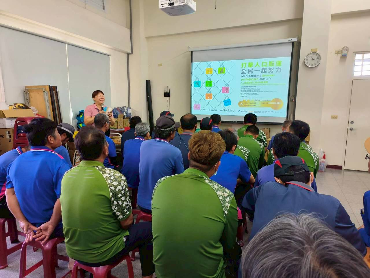 115年04月28日清潔隊無菸菜車宣導照片1