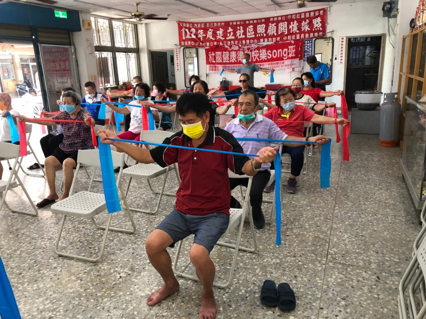 中和社區彈力帶肌力運動-5