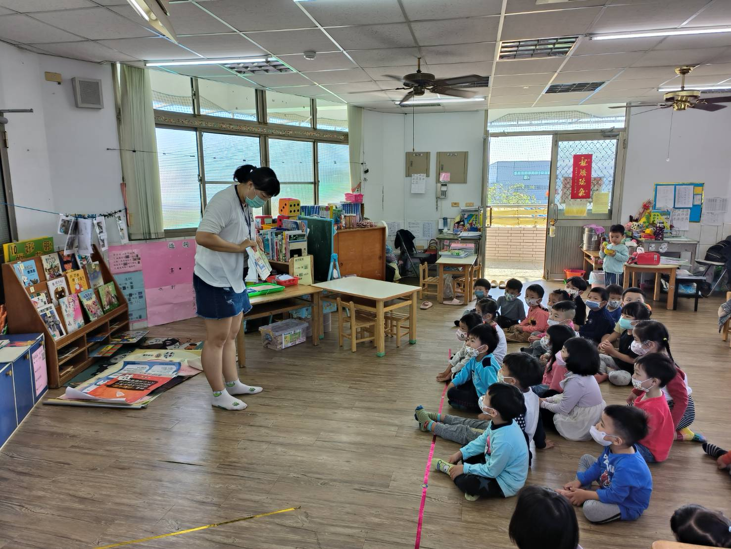 1130221幼兒園宣導無菸的家立體書跟口腔防治-1